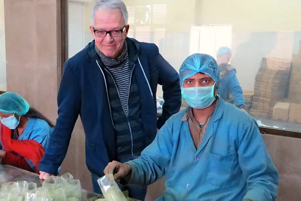 confirm manufacturers of henna hair dye