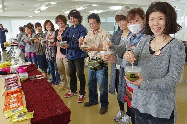 buys of henna color and and naturaly hair dye